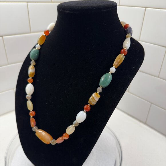 Gorgeous Vintage Stone Necklace - Picture 3 of 7